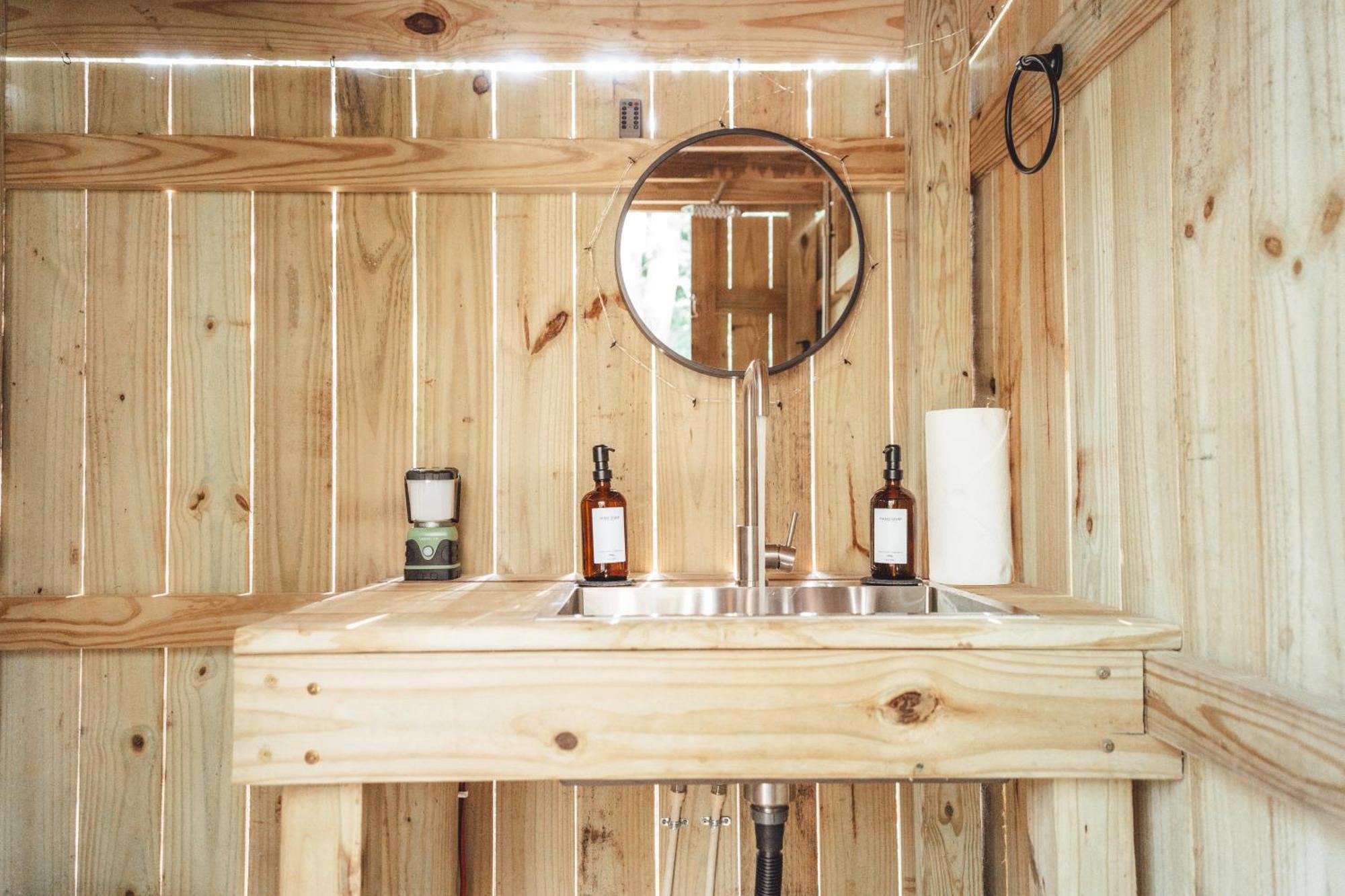 Blue Brambler Glamping A-Frame Apartment Rockbridge Exterior photo